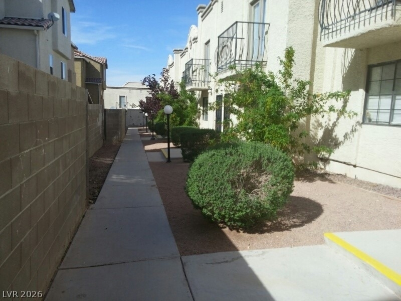 7030 Burcot Avenue - Photo 2