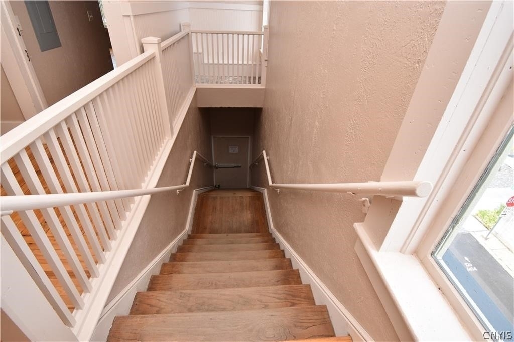 170 Court Street - Photo 9