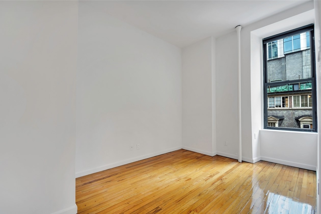 121 Madison Avenue - Photo 4