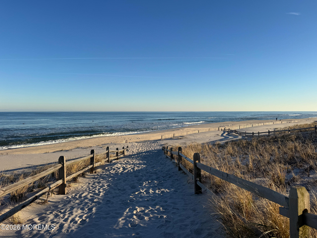 29 4th Avenue - Photo 1