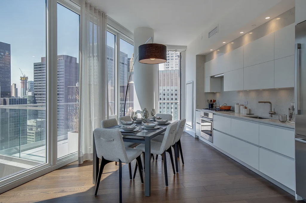 East 44th Street - Photo 1