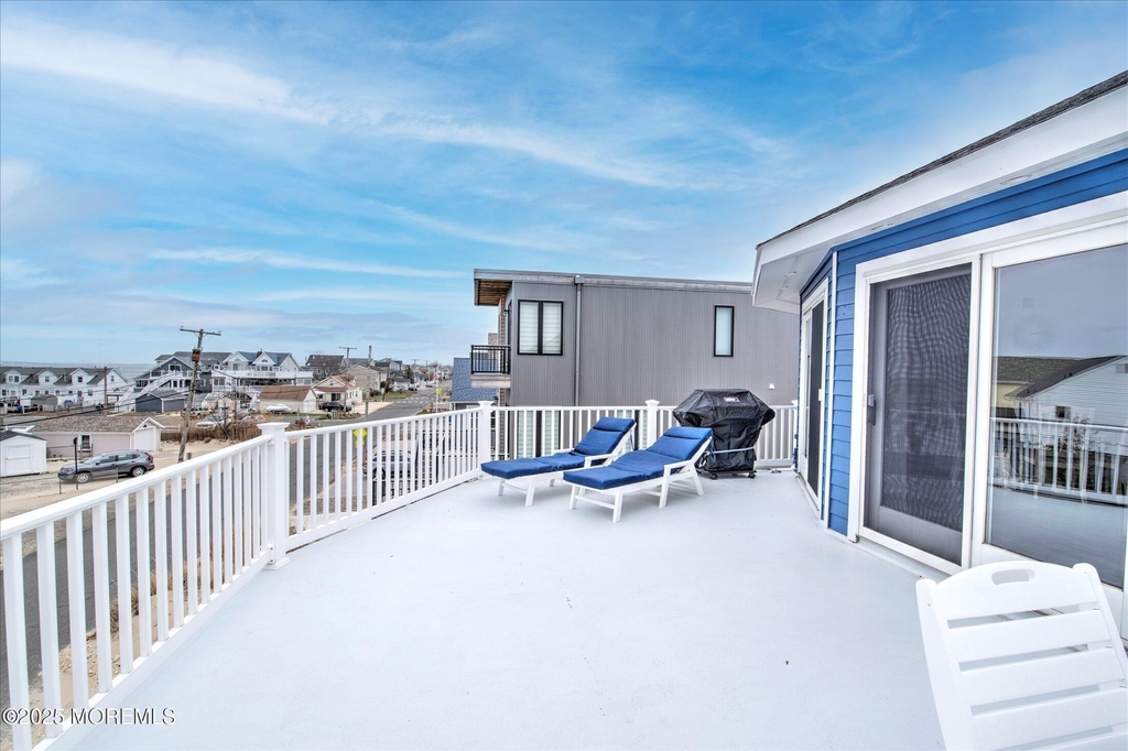 424 E Longport Avenue - Photo 17