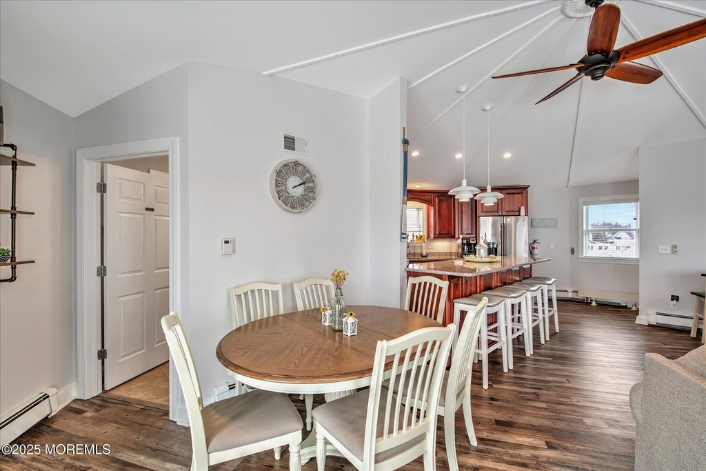 424 E Longport Avenue - Photo 8