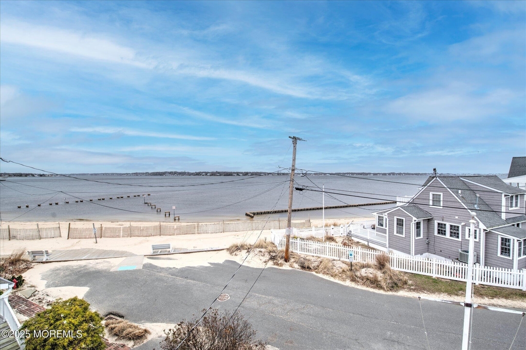 424 E Longport Avenue - Photo 21