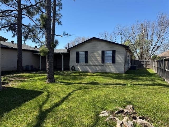 304 Burgett Street - Photo 21