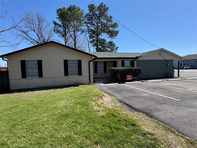 304 Burgett Street - Photo 1