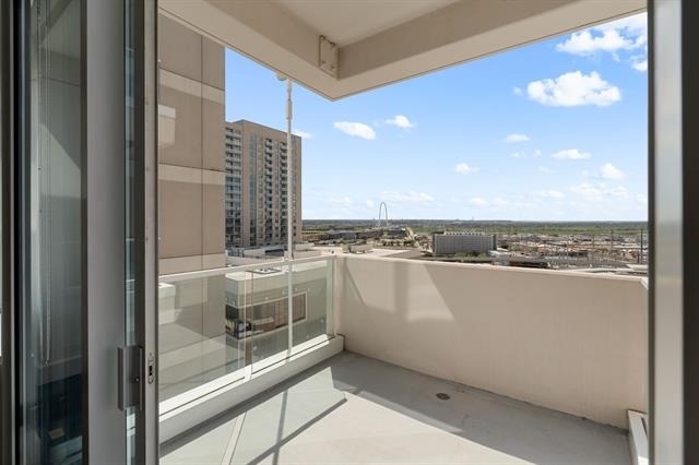 2408 Victory Park Lane - Photo 5
