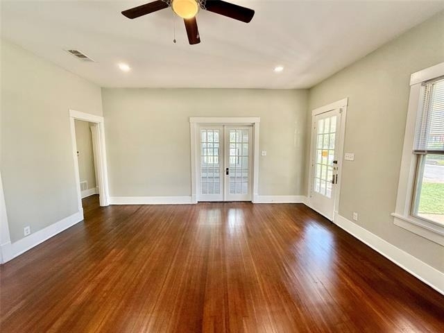 1201 E Lamar Street - Photo 3