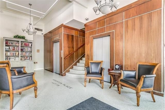 910 Houston Street - Photo 4