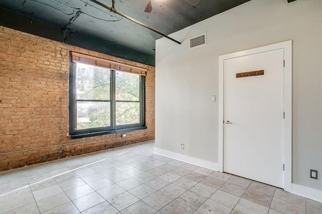 910 Houston Street - Photo 9