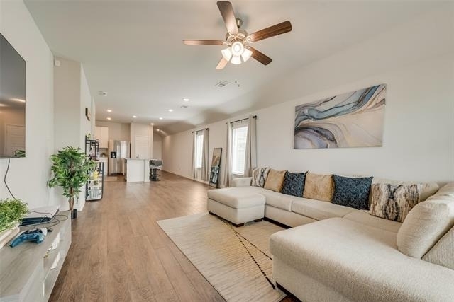 1117 Takeoff Avenue - Photo 9
