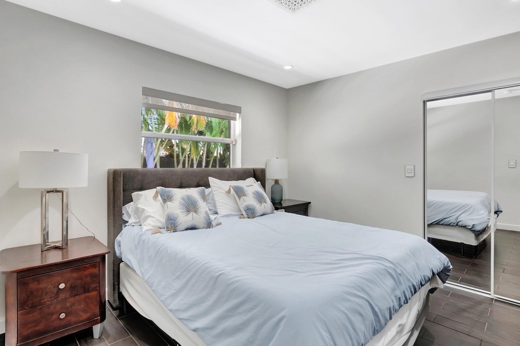 855 Berkeley Street - Photo 20