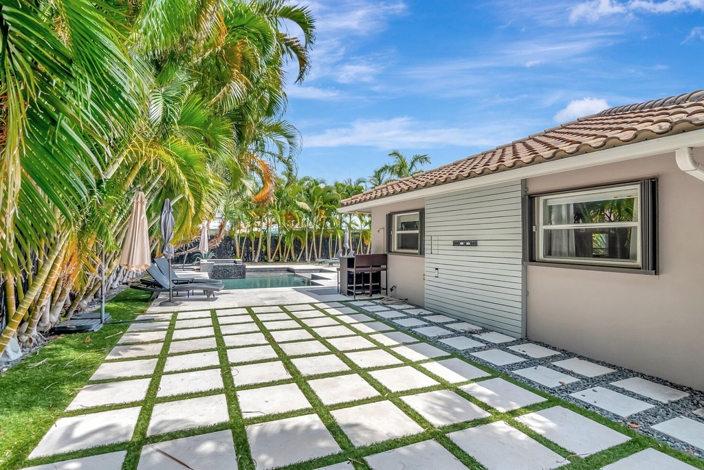 855 Berkeley Street - Photo 29