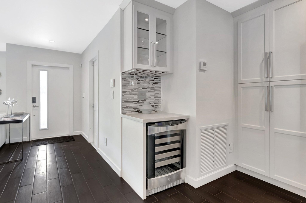 855 Berkeley Street - Photo 12