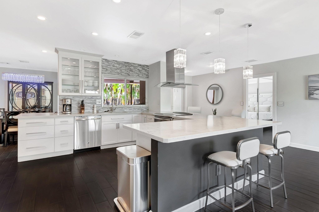 855 Berkeley Street - Photo 10