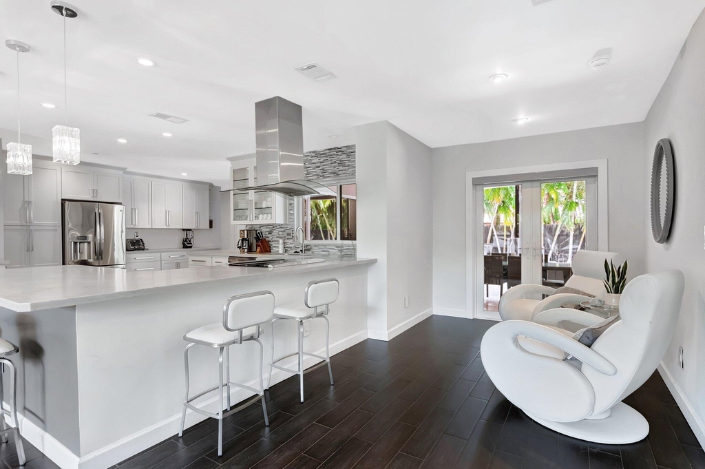 855 Berkeley Street - Photo 8