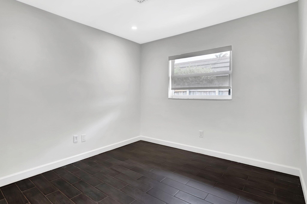 855 Berkeley Street - Photo 25