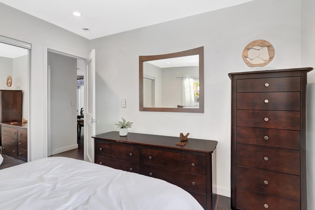 855 Berkeley Street - Photo 24
