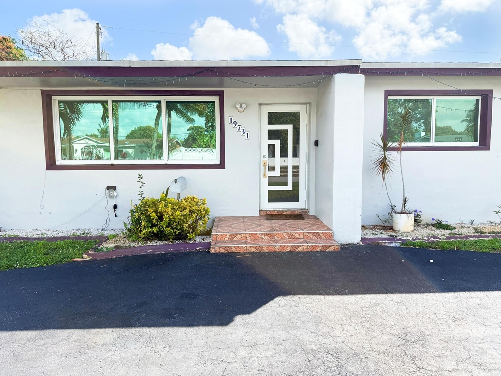 19731 Nw 4th Avenue - Photo 3