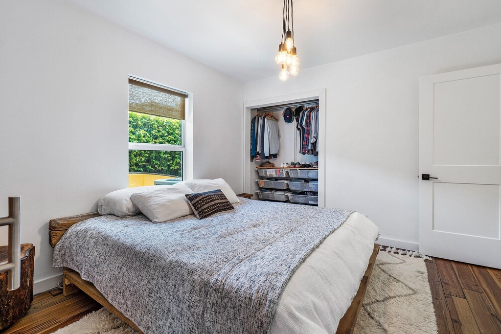 245 30th Street - Photo 15
