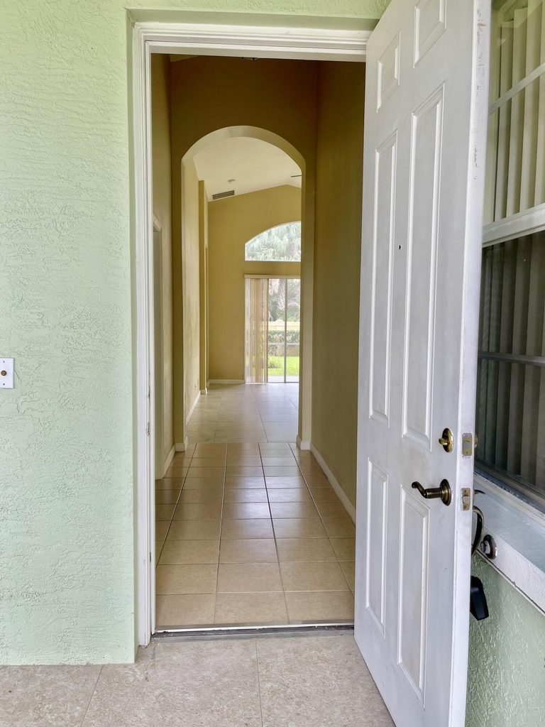 185 Nw Willow Grove Avenue - Photo 2