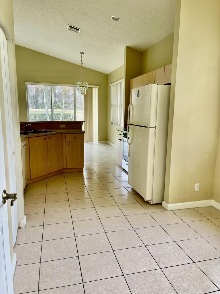185 Nw Willow Grove Avenue - Photo 12