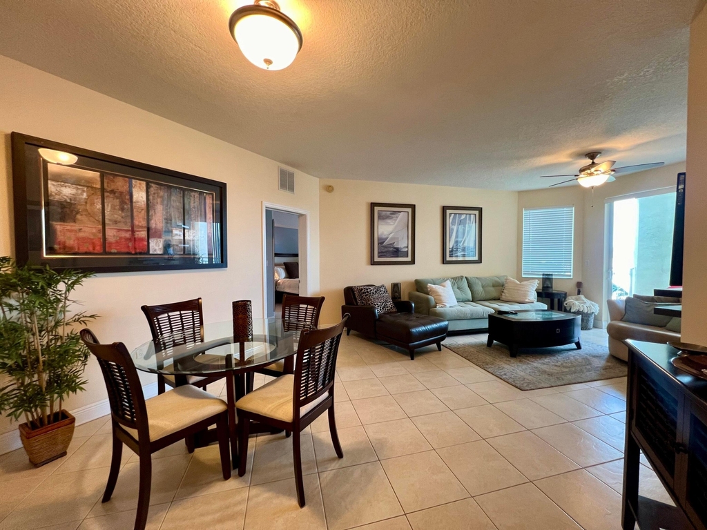 975 Nw Flagler Avenue - Photo 2