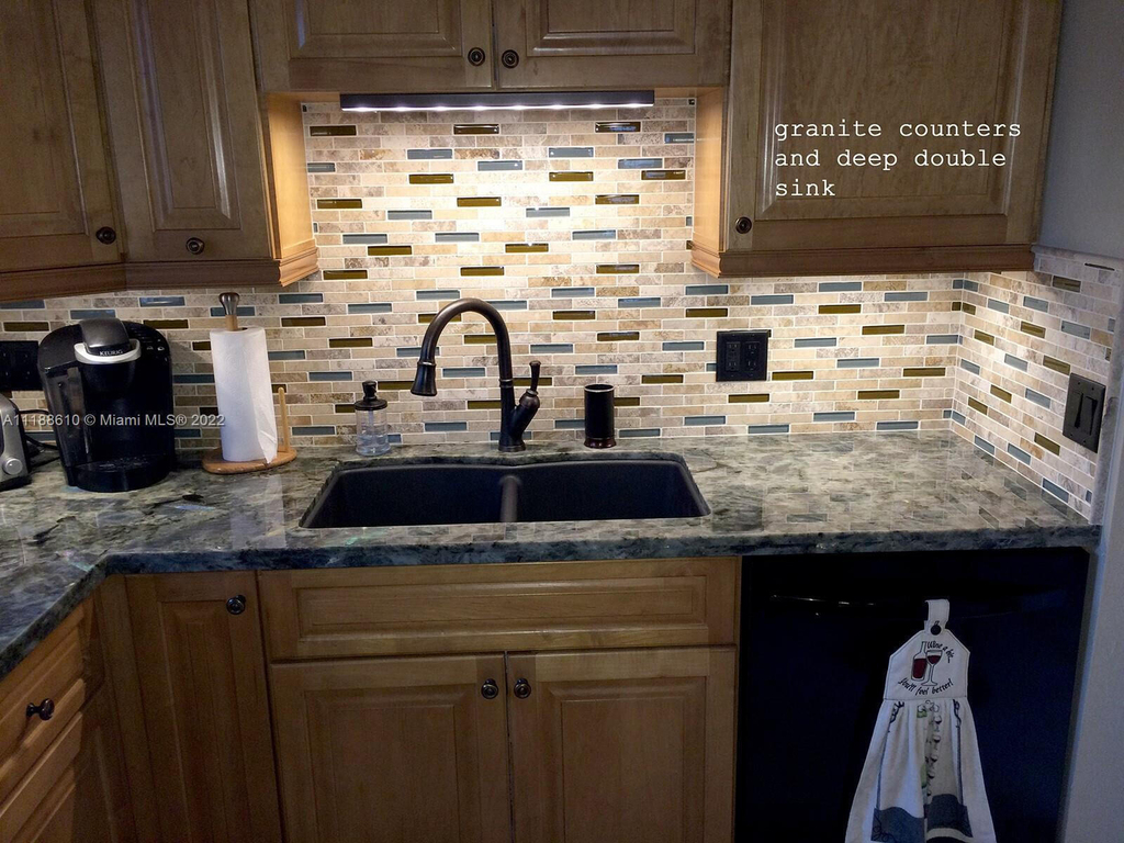 300 Ocean Drive - Photo 5
