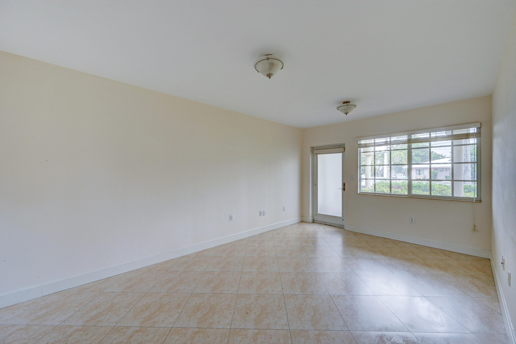410 Sw 15th Street - Photo 5