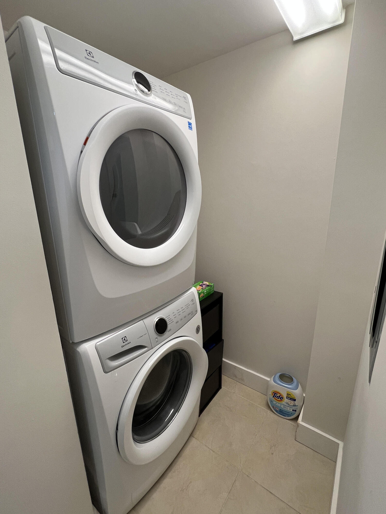 2051 Se 3rd Street - Photo 26
