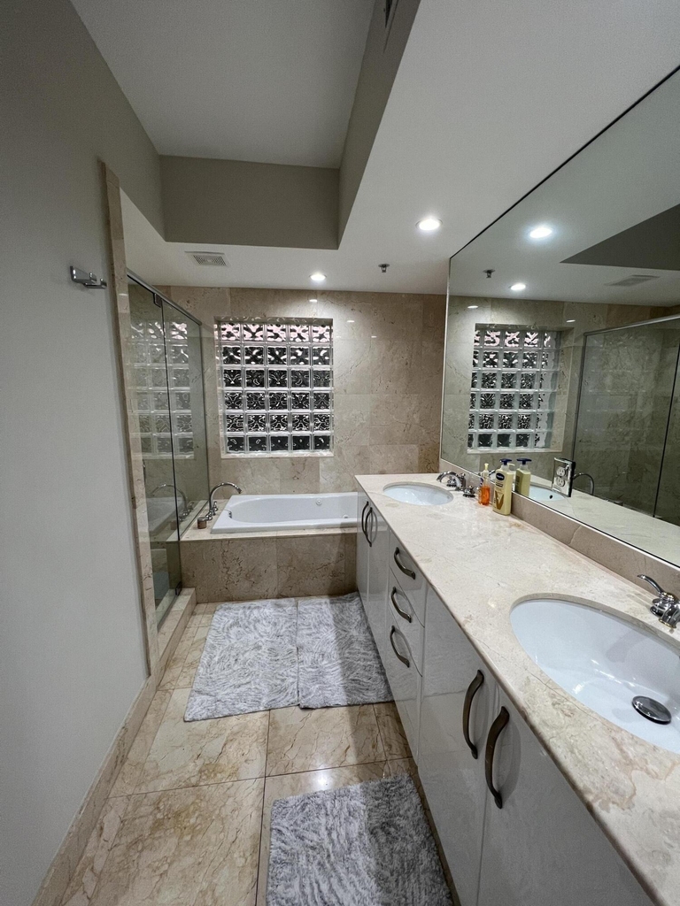 2051 Se 3rd Street - Photo 12