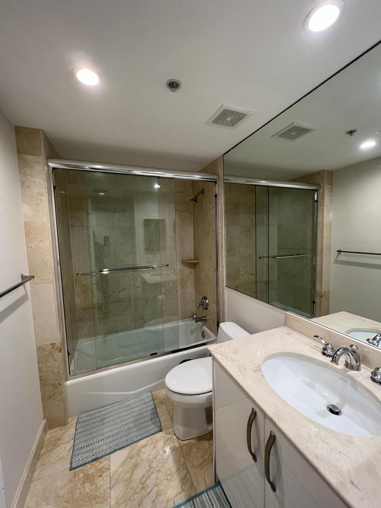 2051 Se 3rd Street - Photo 13