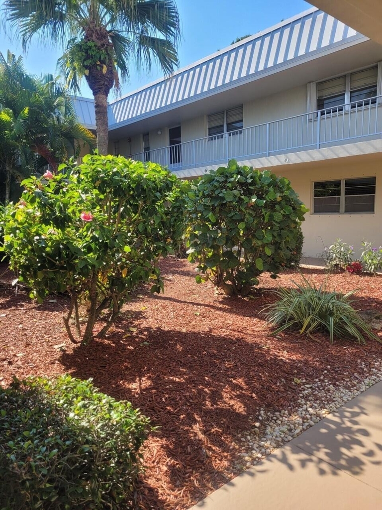2302 Sunrise Boulevard - Photo 7