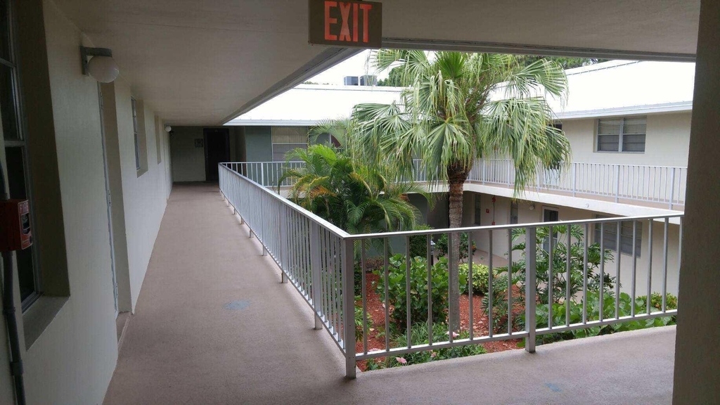 2302 Sunrise Boulevard - Photo 5