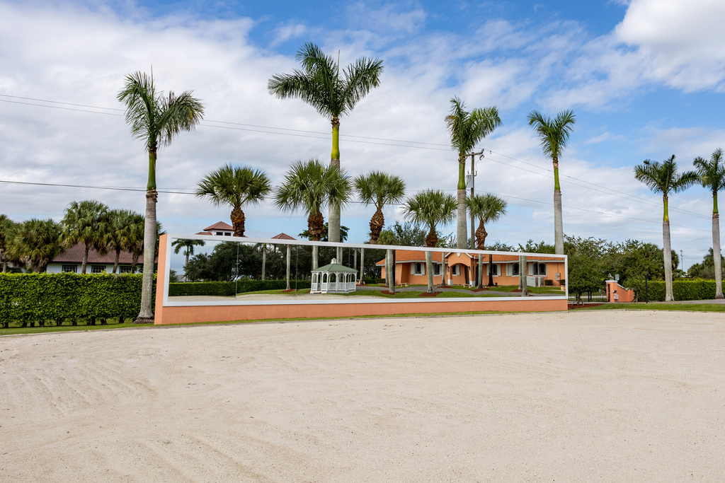 4750 South Road - Photo 7