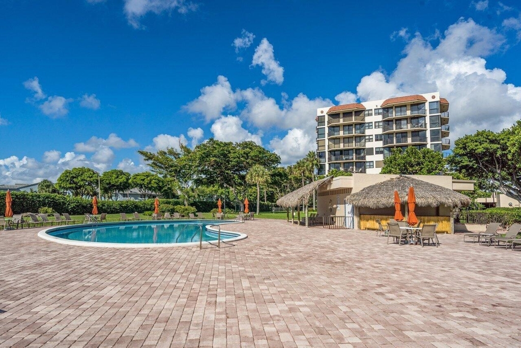 899 Jeffery Street - Photo 20