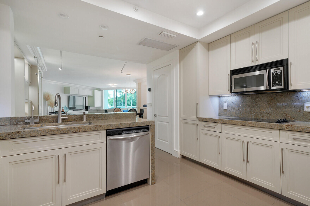 550 Se Mizner Boulevard - Photo 53
