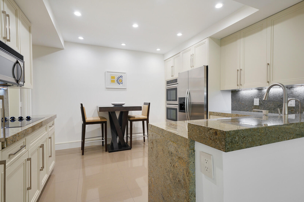 550 Se Mizner Boulevard - Photo 50