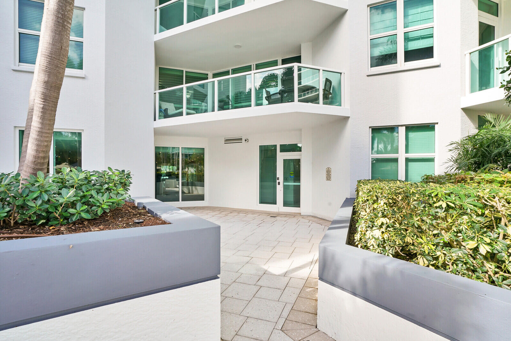 550 Se Mizner Boulevard - Photo 11