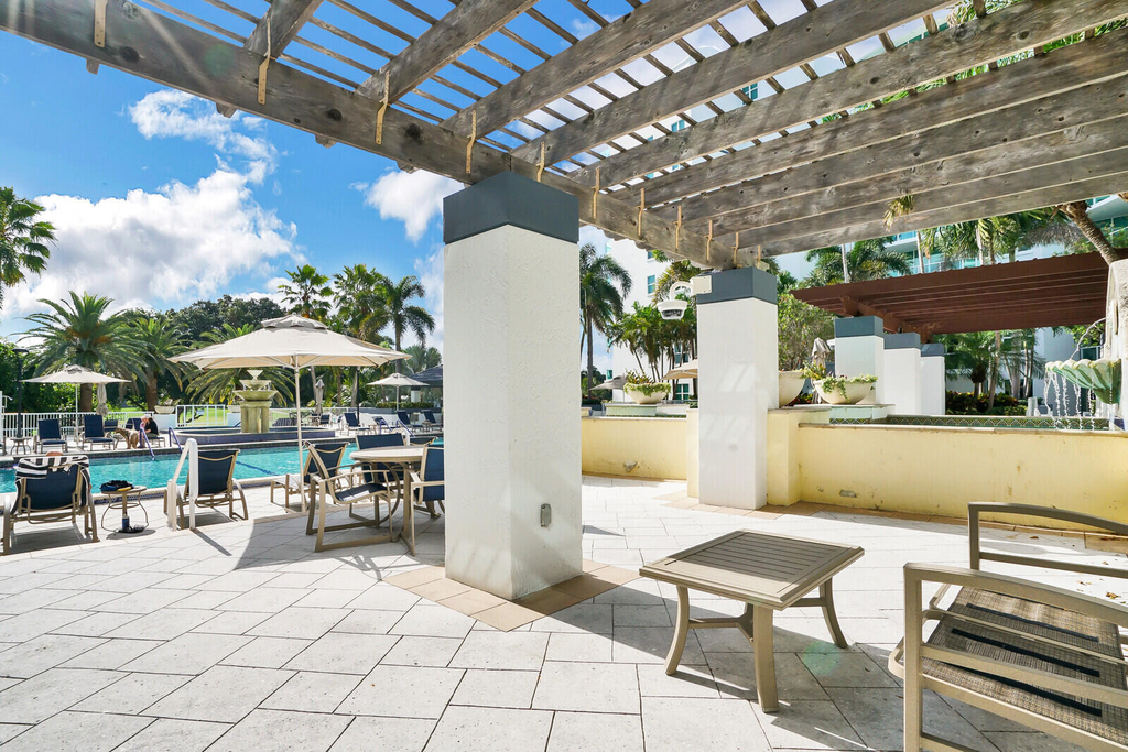 550 Se Mizner Boulevard - Photo 9