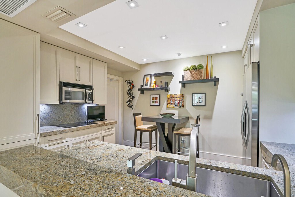 550 Se Mizner Boulevard - Photo 18