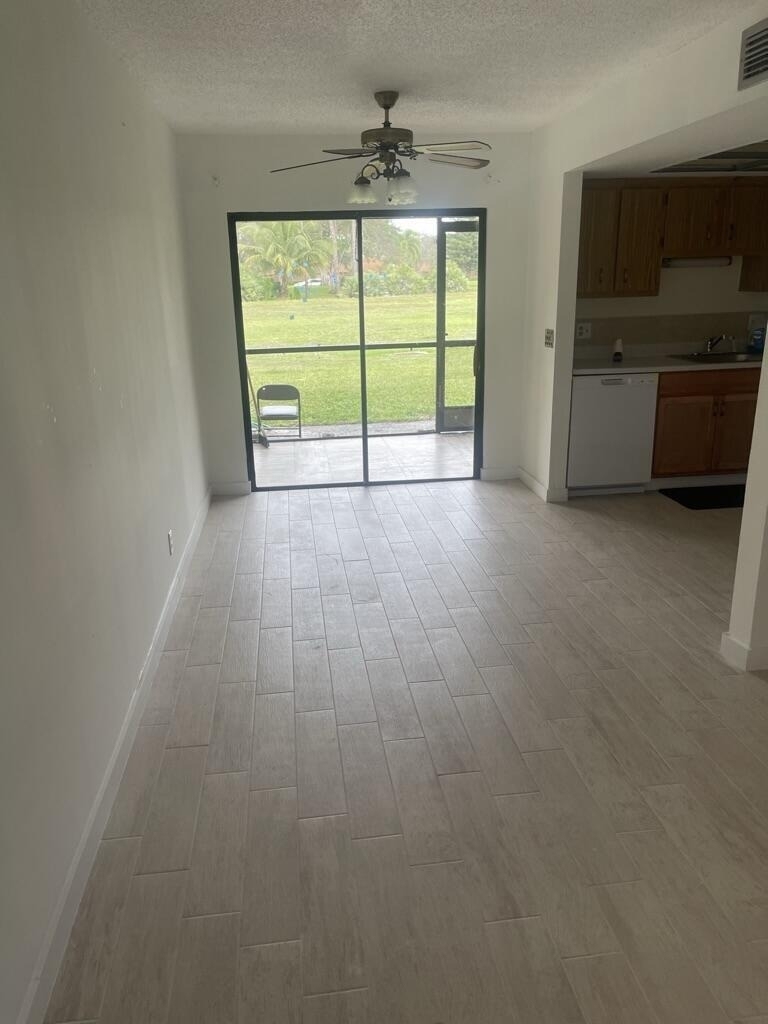 4259 Oak Terrace Drive - Photo 4