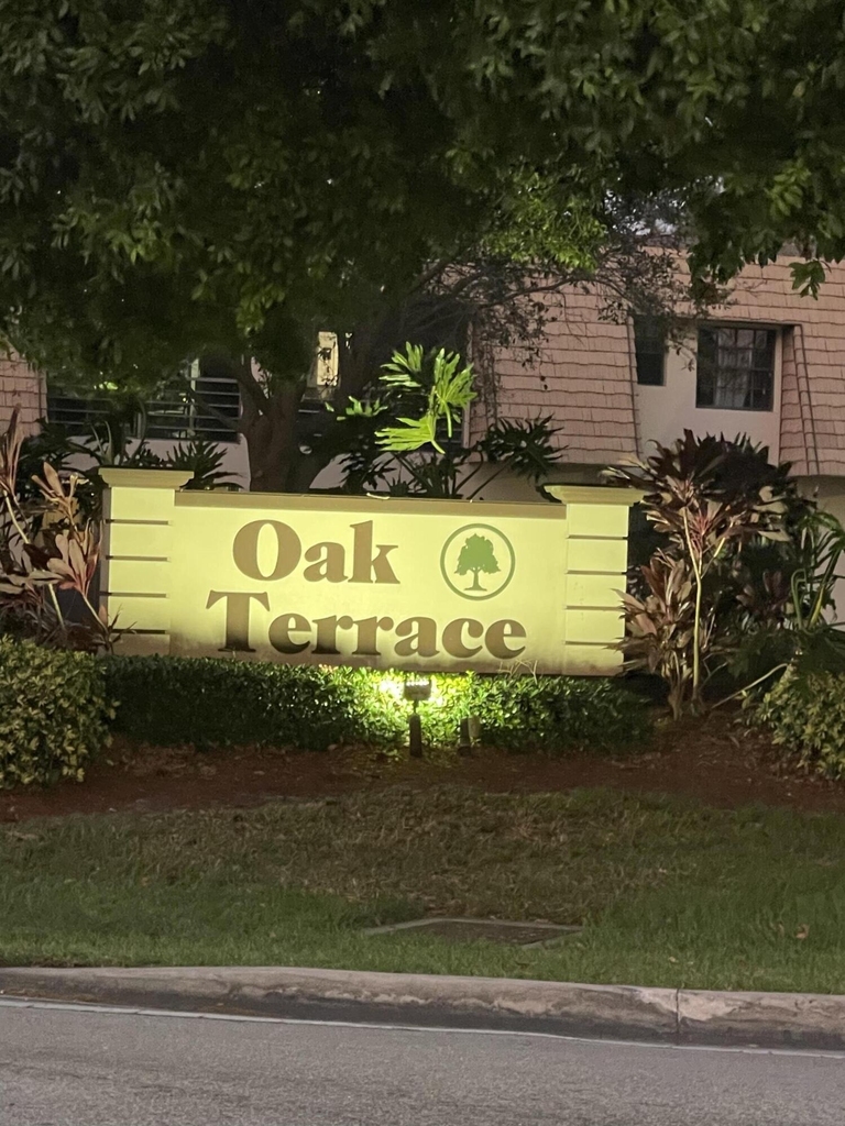 4259 Oak Terrace Drive - Photo 1