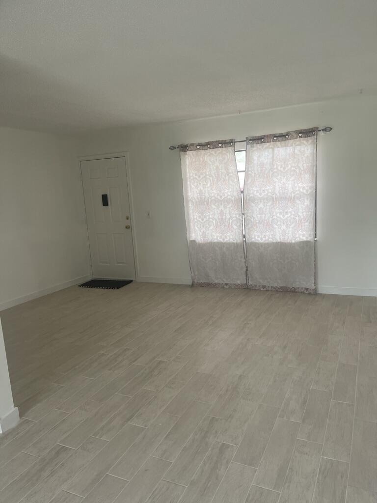 4259 Oak Terrace Drive - Photo 2