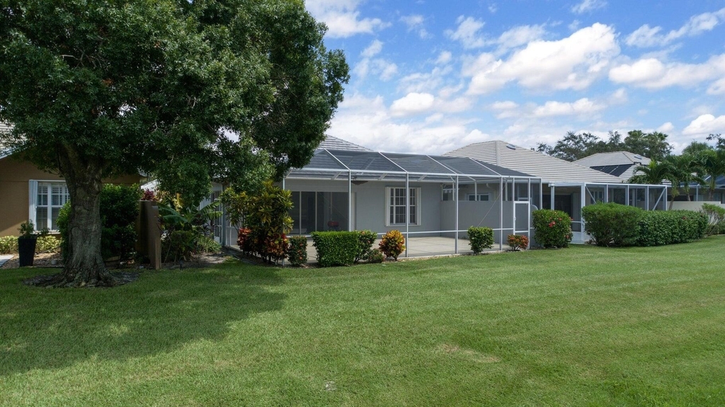 249 Nw Bentley Circle - Photo 17