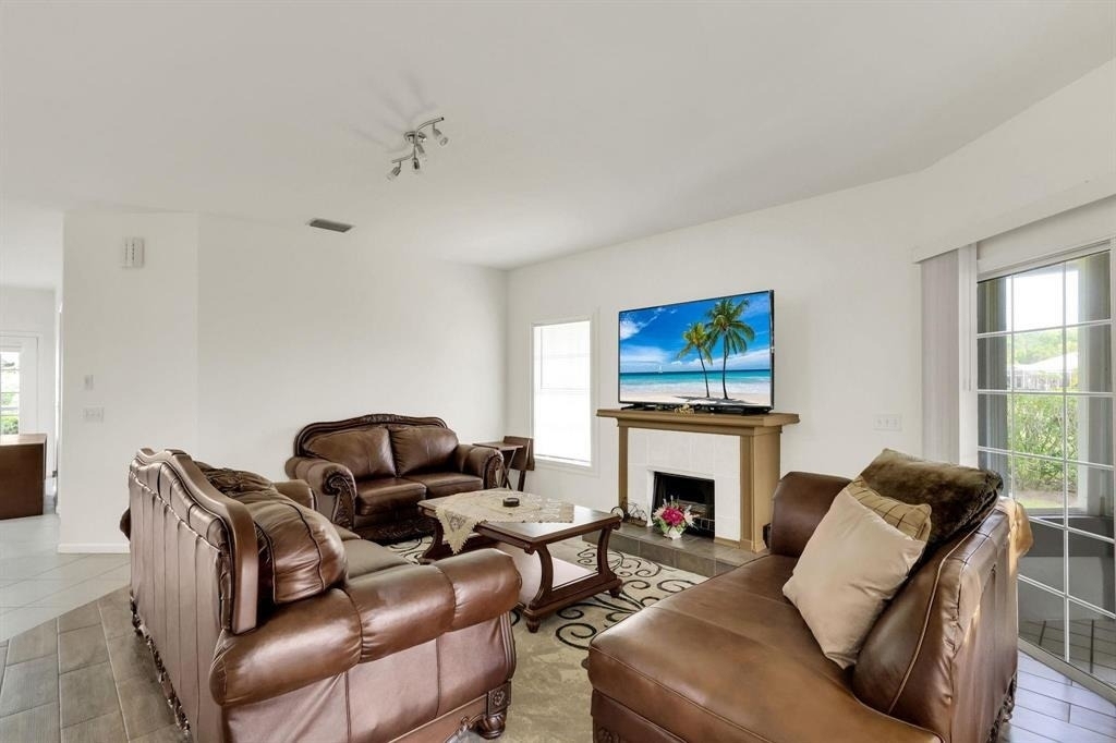 7334 Pine Creek Way - Photo 4