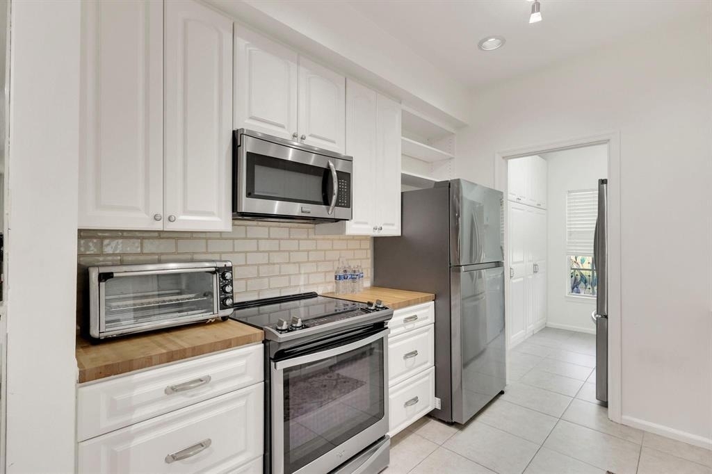 7334 Pine Creek Way - Photo 10