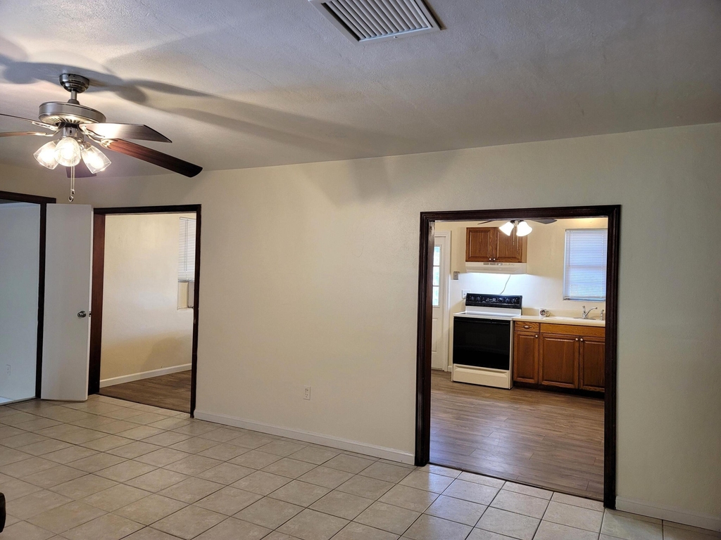 4362 W Midway Road - Photo 9