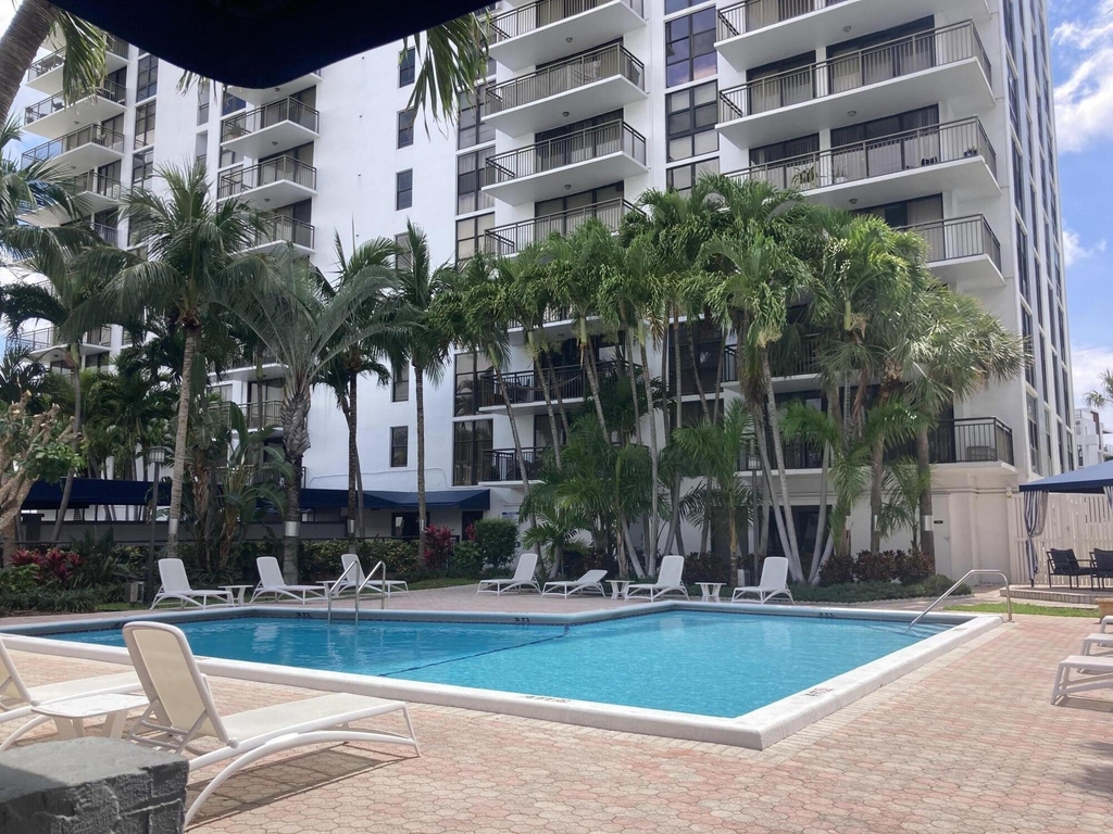 3031 N Ocean Boulevard - Photo 0