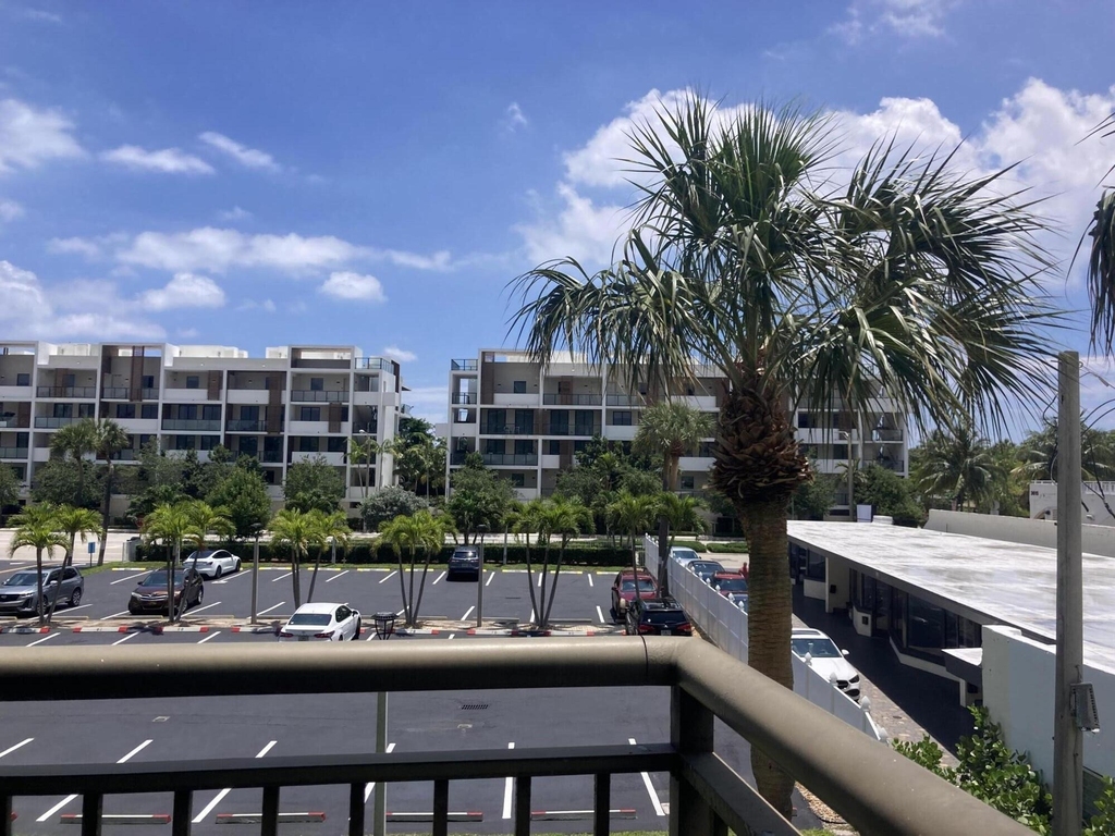 3031 N Ocean Boulevard - Photo 4